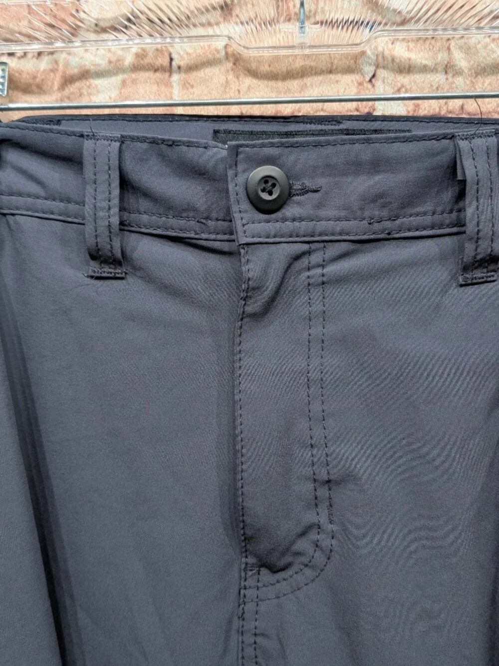 Iron Co. Men's Cargo Shorts in Charcoal Gray Size 32